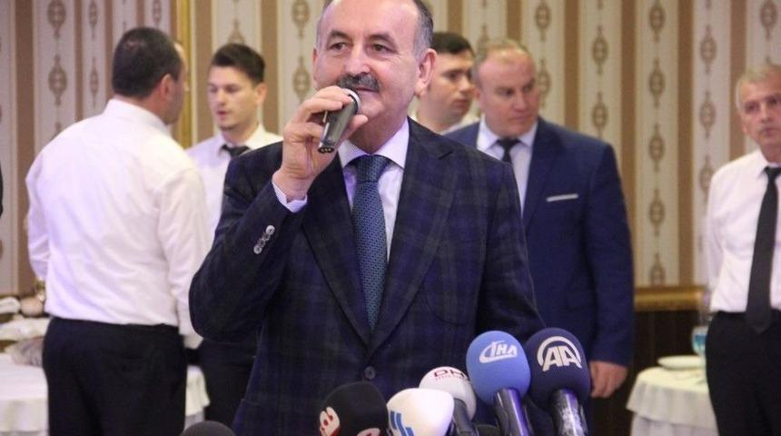 M&uuml;ezzinoğlu, Milletvekilliği Defterini Kapadı