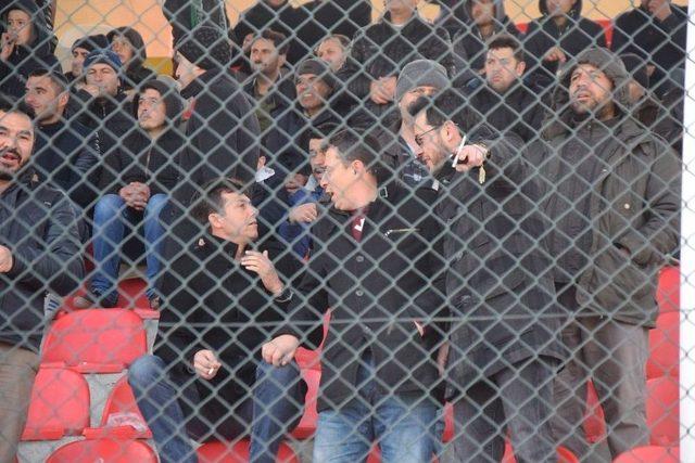 Şuhut Hisarspor-sökespor Karşılaşmasında Olaylar Çıktı