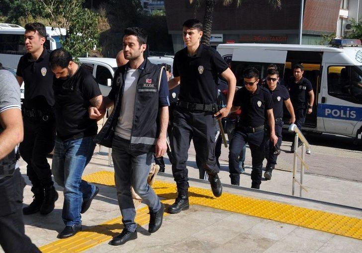 Alanya’da Gözaltına Alınan 8 Torbacı Tutuklandı G1