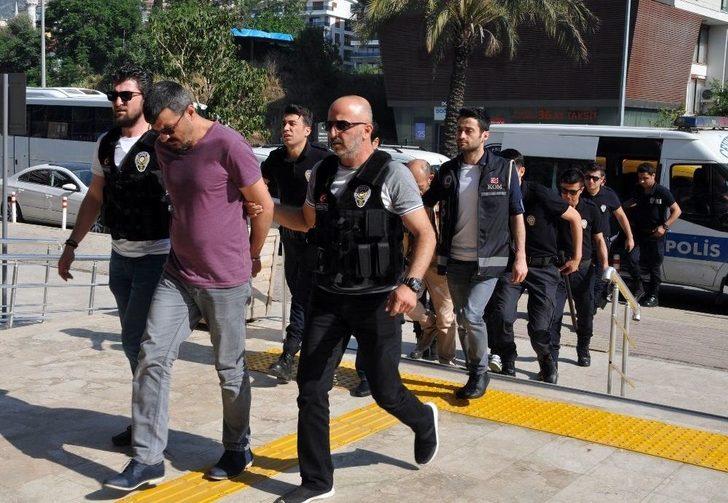 Alanya’da Gözaltına Alınan 8 Torbacı Tutuklandı G4