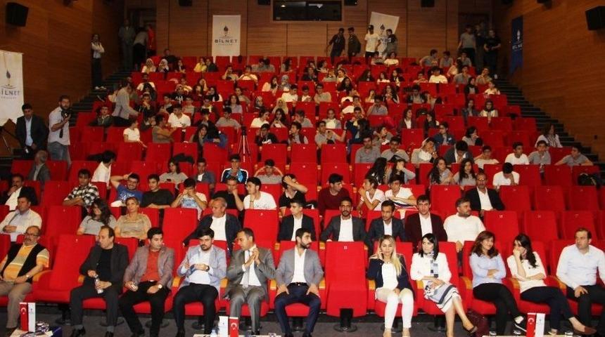 &Uuml;nl&uuml; Oyuncu Hakan Bilgin &Ouml;ğrencilerle Buluştu