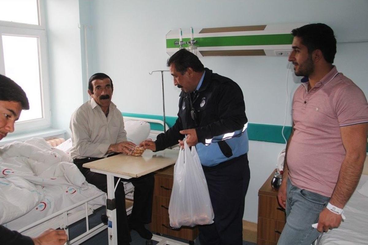 Başkale Belediyesinden Kandil Simidi