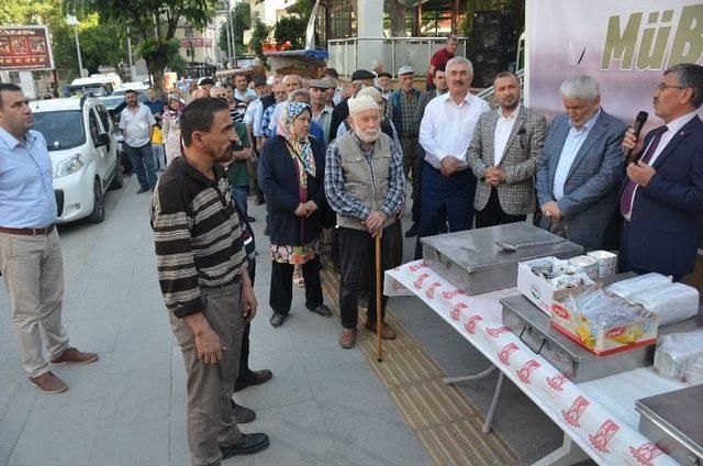 Helva İkramına Yoğun İlgi