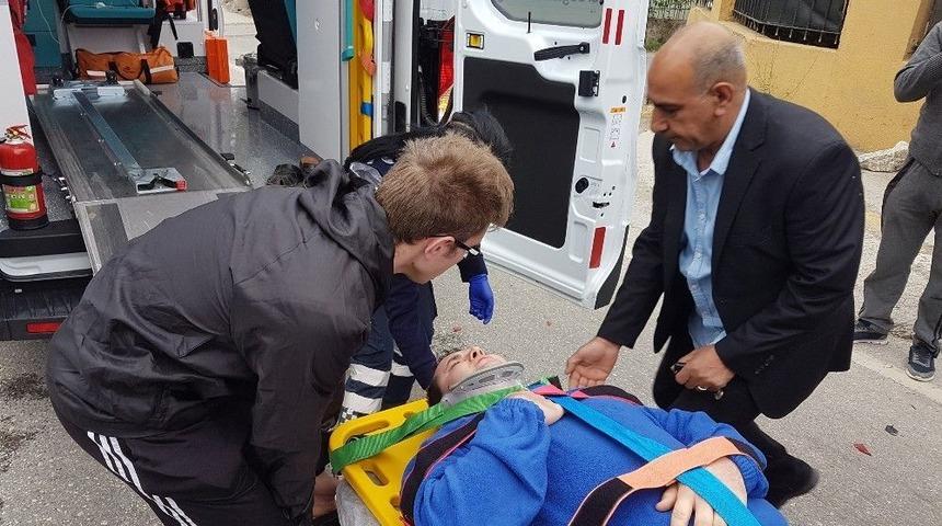 Sakarya&rsquo;da 3 Aracın Karıştığı Kazada 1 Kişi Yaralandı