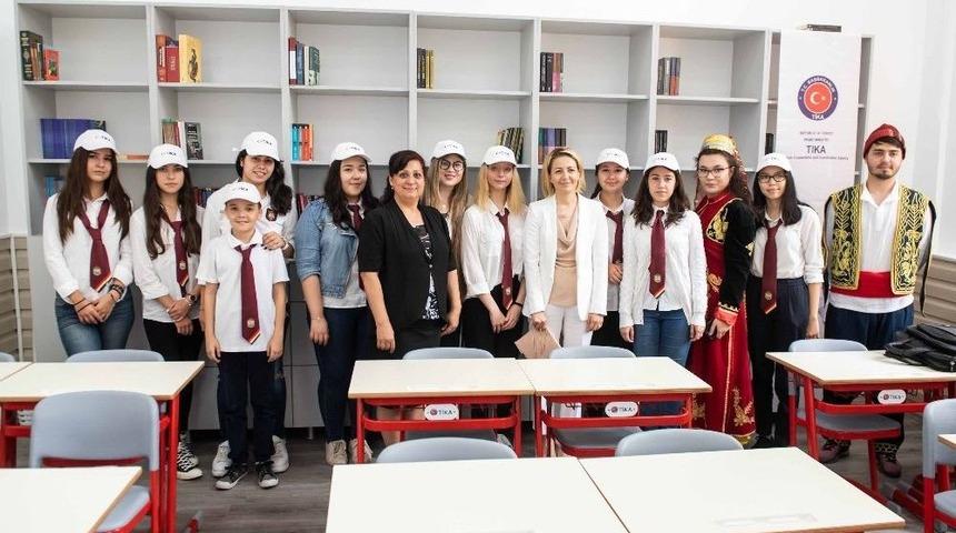 Tika&rsquo;dan Romanya&rsquo;da 23 T&uuml;rk&ccedil;e Sınıf