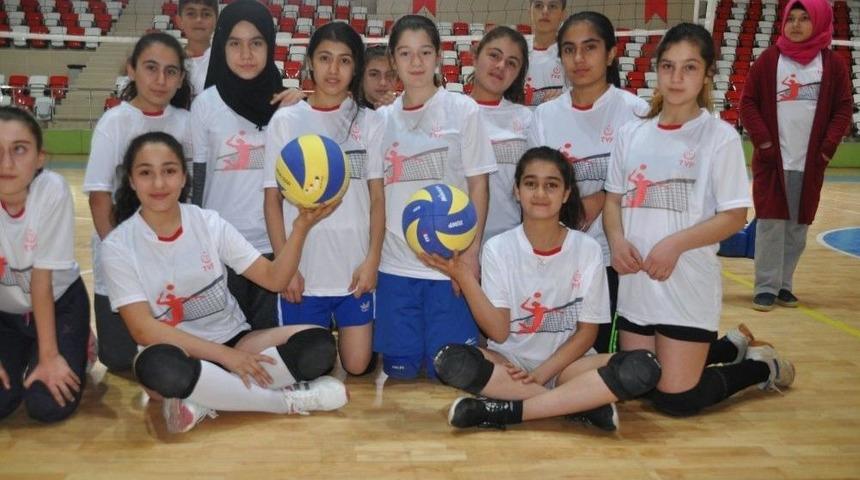 Fabrika Voleybol&rsquo;un 24. Okulu Muş&rsquo;ta A&ccedil;ıldı