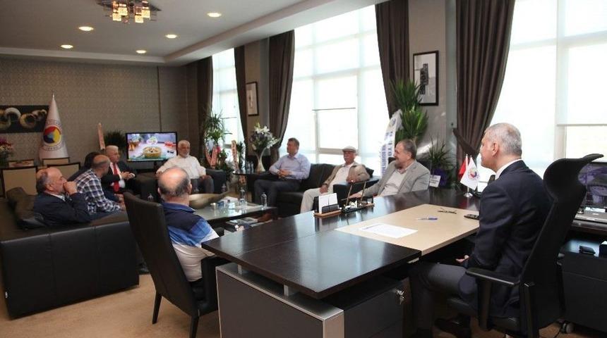 Başkan Altuğ&rsquo;a Tebrik Ziyaretleri S&uuml;r&uuml;yor