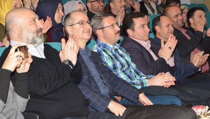 Bozüyük’te Abdülhamit Han’ı Anlatan “eskitilmiş Kılıç” Adlı Oyun Sahnelendi G3