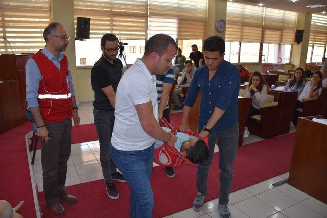 T&uuml;rk Kızılayı Karab&uuml;k Şubesi&rsquo;nden İlk Yardım Kursu 1
