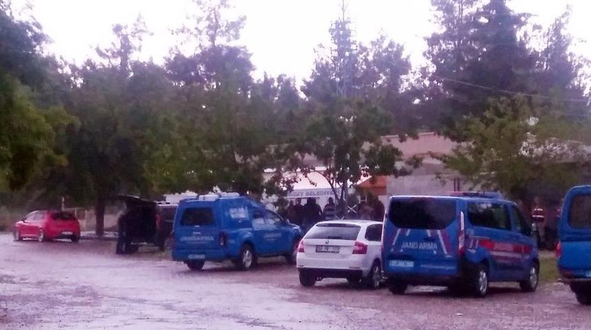 Tartıştığı Karısını &Ouml;ld&uuml;rd&uuml;