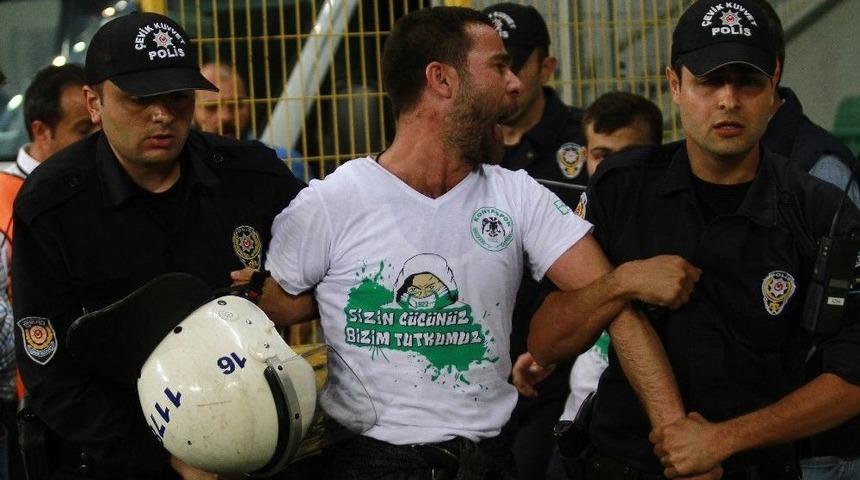 Konyasporlu 2 Taraftara G&ouml;zaltı