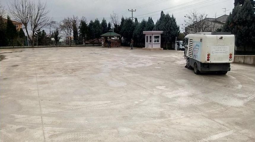 K&ouml;rfez&rsquo;de Okullara Bakım Devam Ediyor