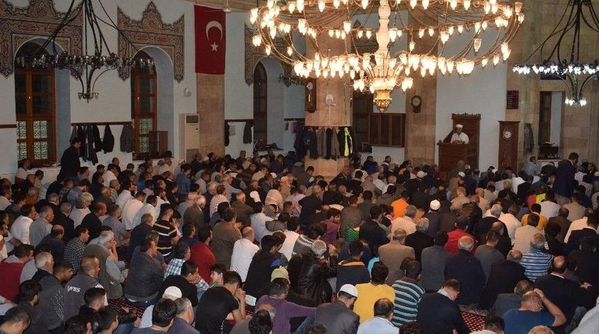 Malatya&rsquo;da Berat Kandili Coşkusu