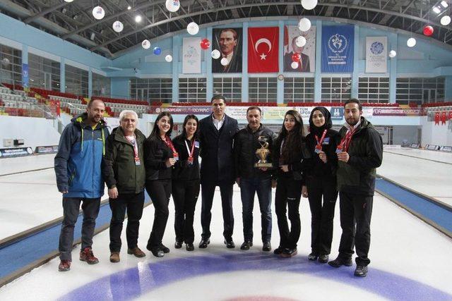 Curling Şampiyonlar Belli Oldu