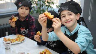 Türk Ve Suriyeli Çocuklar El Ele Yemek Yaptı