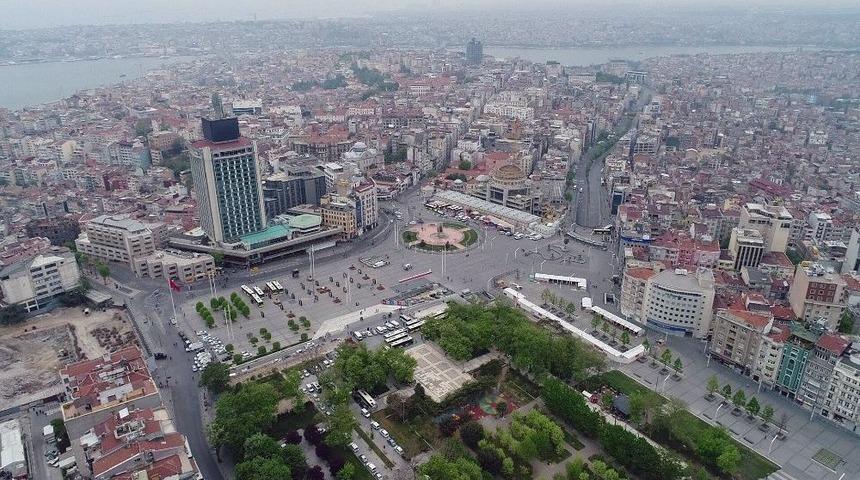 Taksim Meydanı Havadan G&ouml;r&uuml;nt&uuml;lendi