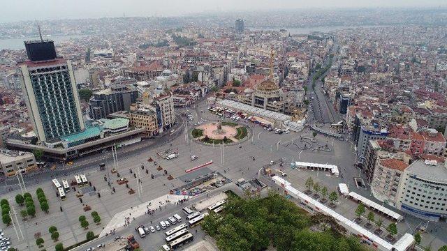 Taksim Meydanı Havadan Görüntülendi