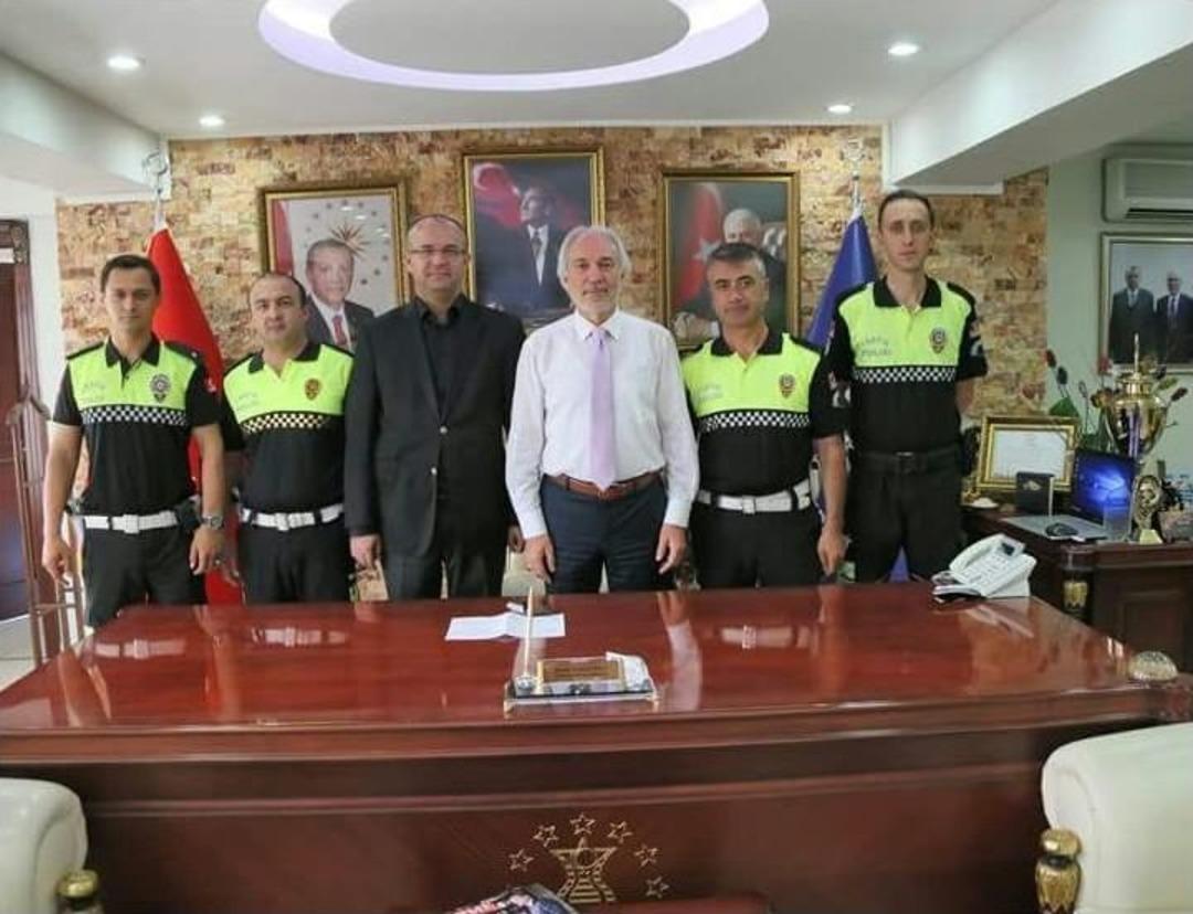 Başkan Kamil Sara&ccedil;oğlu&rsquo;ndan Fedakar Polislere &Ouml;d&uuml;l