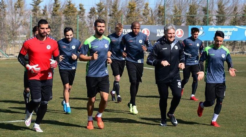 Atiker Konyaspor, Beşiktaş Ma&ccedil;ının Hazırlıklarına Başladı