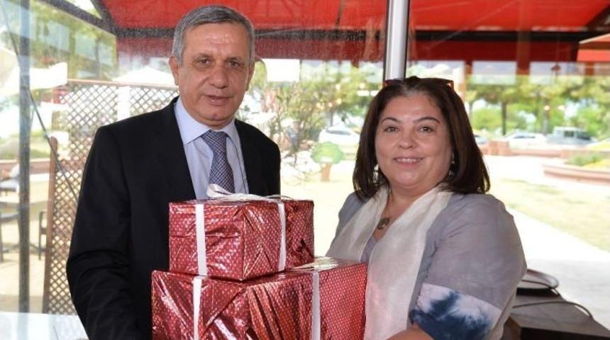 En Fazla Atık Toplayan Çevreci Muhtarlar Ödüllendirildi