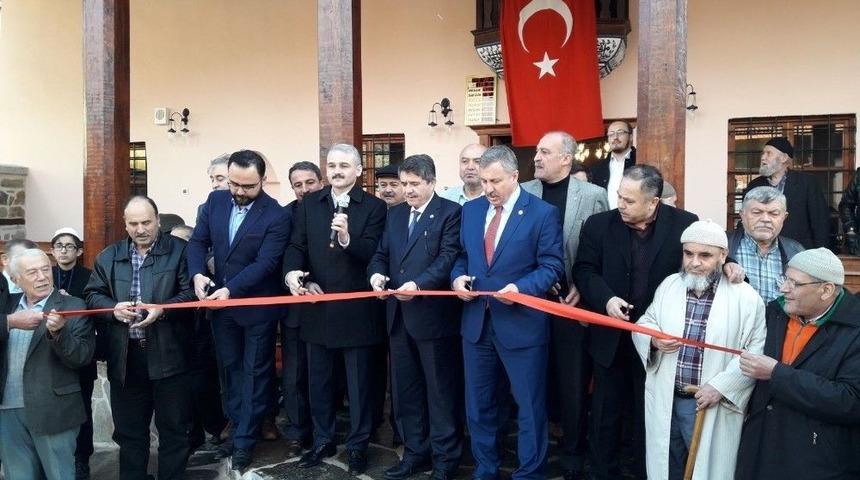 250 Yıllık Tarihi Paşa Camii İbadete A&ccedil;ıldı