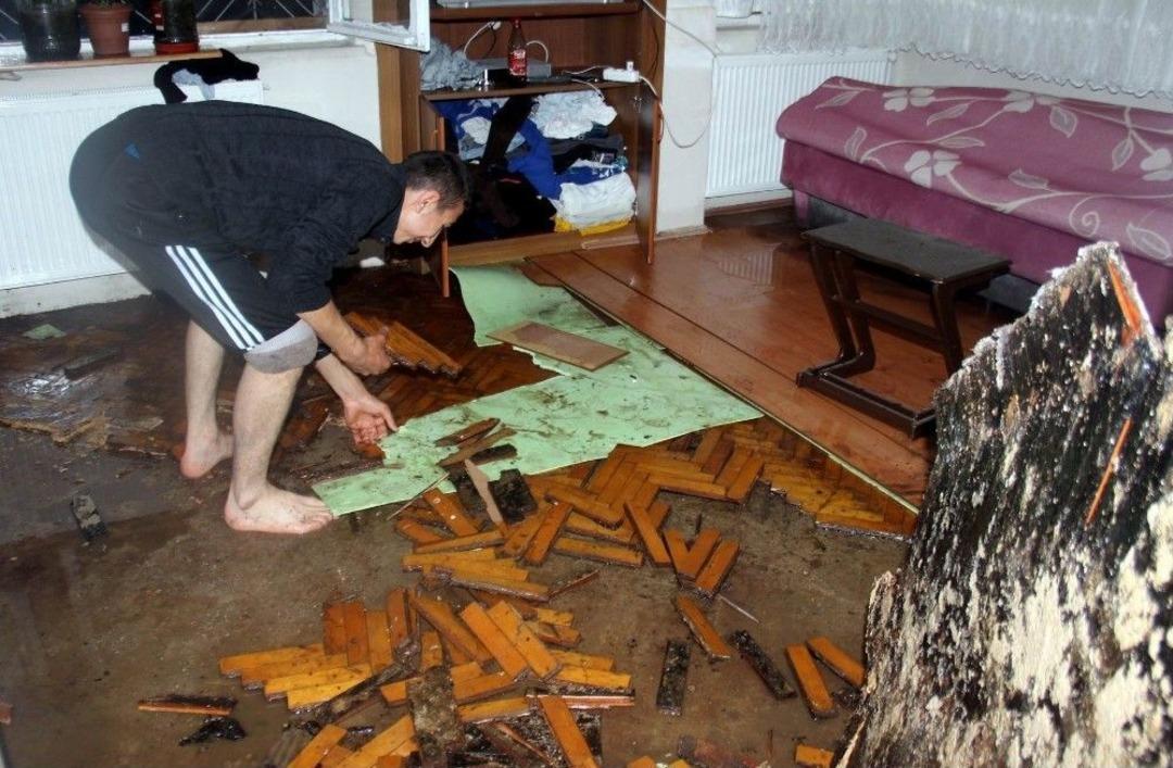 Kayseri&rsquo;de Yağmur Su Baskınlarına Neden Oldu