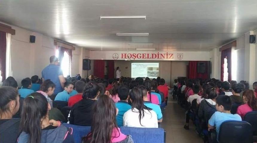 &Ouml;ğrenciler &rsquo;kene&rsquo; Hakkında Bilgilendirildi