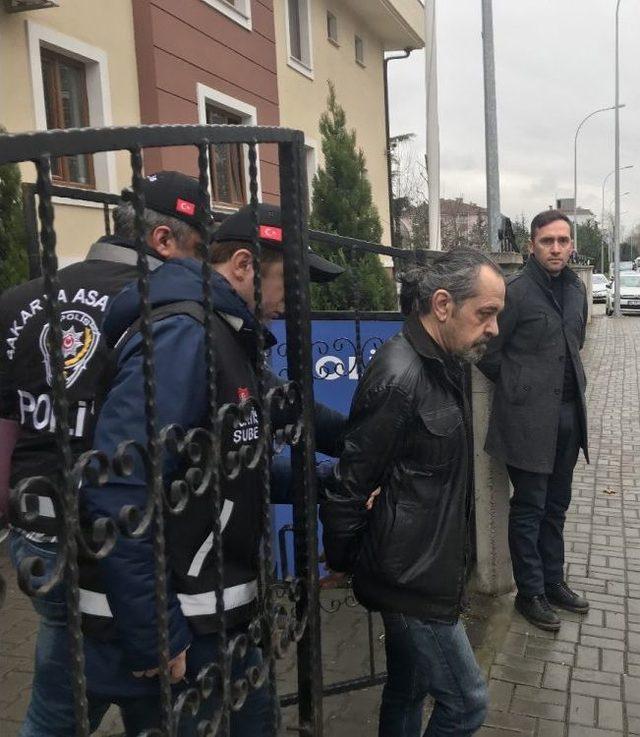 Cami Yardım Kutusunu Çalan Hırsız Kameraya Takıldı 2