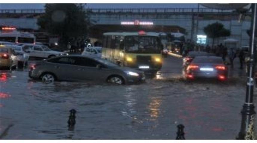 Meteorolojiden Kuvvetli Yağış Uyarısı... Sel, Su Baskını, Yıldırım D&uuml;şmesi Meydana Gelebilir