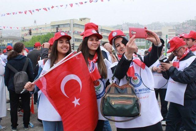 1 Mayıs Kutlamaları Kocaeli’de Coşkuyla Başladı