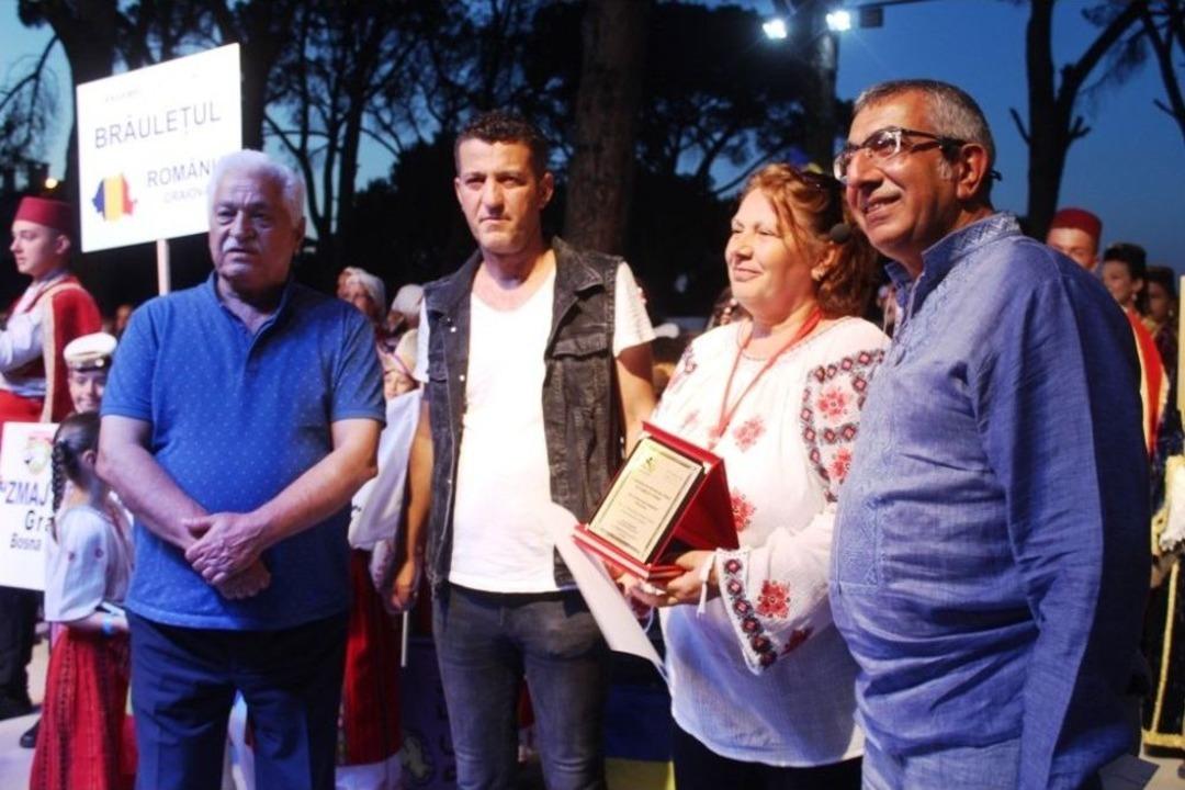 Balıkesir&rsquo;deki 5. Uluslararası Deniz Ve Kum Festivali, Halk Danslarıyla B&uuml;y&uuml;ledi