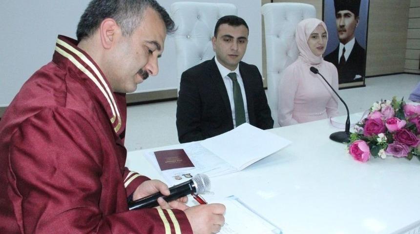 Erzincan&rsquo;da M&uuml;ft&uuml;l&uuml;k İlk Resmi Nikahı Kıydı