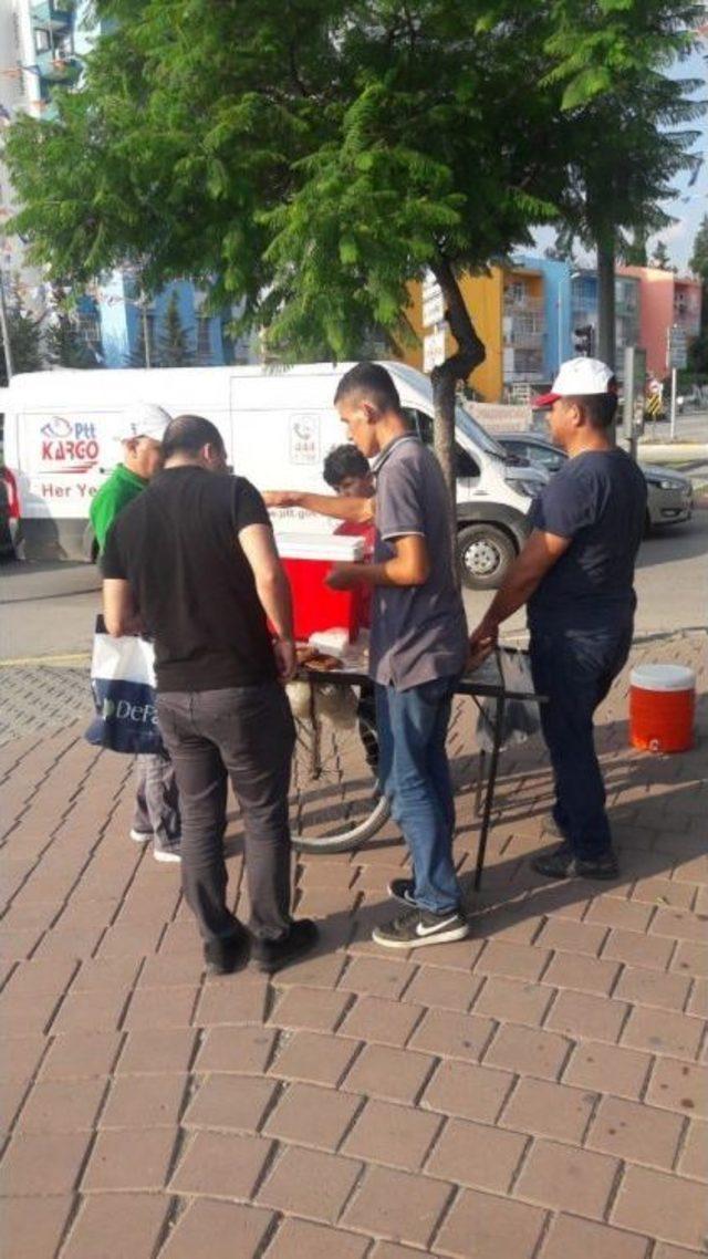 Polis Şüphelileri Yakalamak İçin Kılıktan Kılığa Giriyor