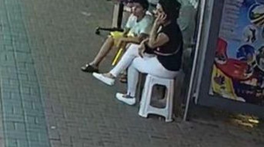 Alanya&rsquo;da Cep Telefonu Hırsızlığı G&uuml;venlik Kamerasında