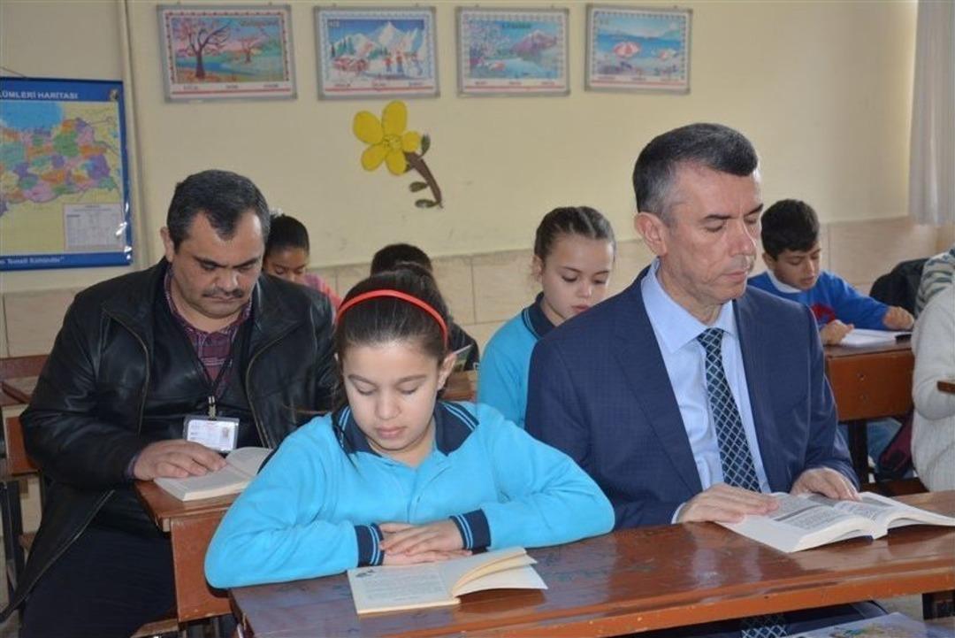 Kitap Okuma Kampanyası Devam Ediyor