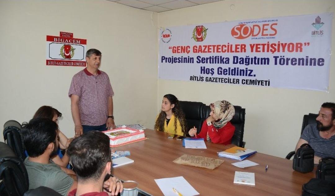 Bigacem&rsquo;in Gen&ccedil; Gazeteci Adayları Sertifikalarını Aldı