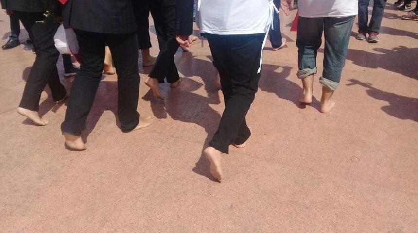 Hak-sen &Uuml;yeleri Yalın Ayak Taksim&rsquo;e &Ccedil;ıktı