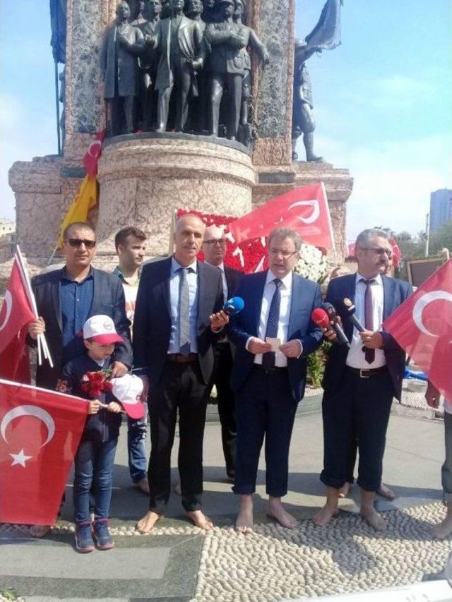 Hak-sen Üyeleri Yalın Ayak Taksim’e Çıktı