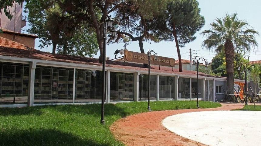 Buca Belediyesinden Gençliğe Bir Mekan Daha