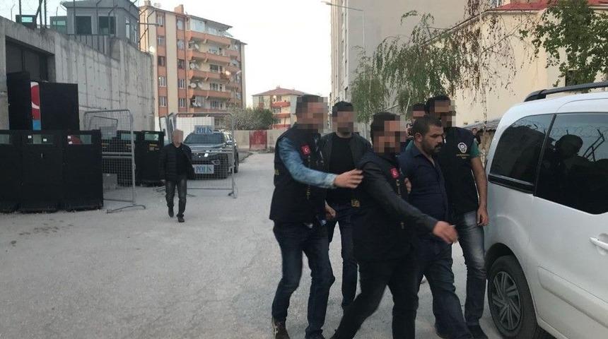 Van&rsquo;da Ev Kurşunlayan Şahıs G&ouml;zaltına Alındı