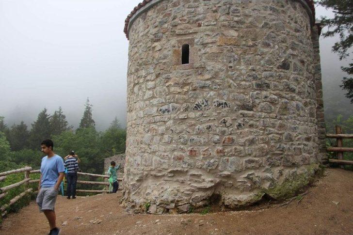 Aya Varvara Kilisesi’ne Arap Turist İlgisi G5