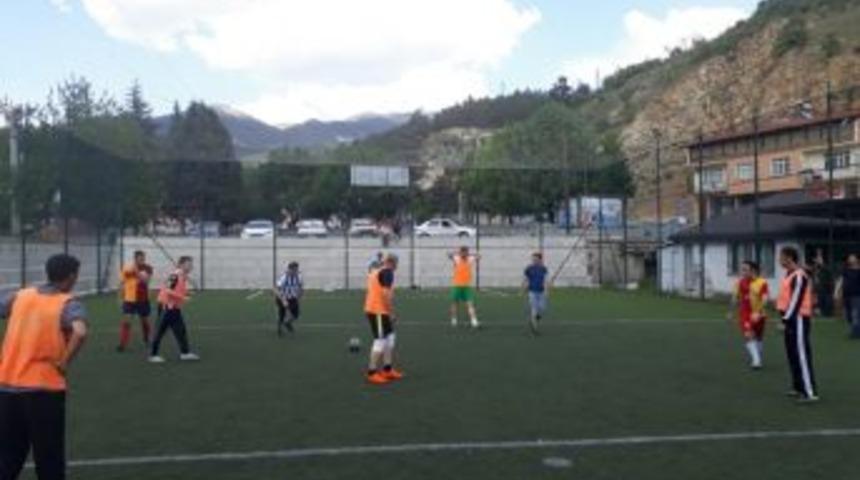 Şaphane&rsquo;de Kurumlar Arası Futbol Turnuvası