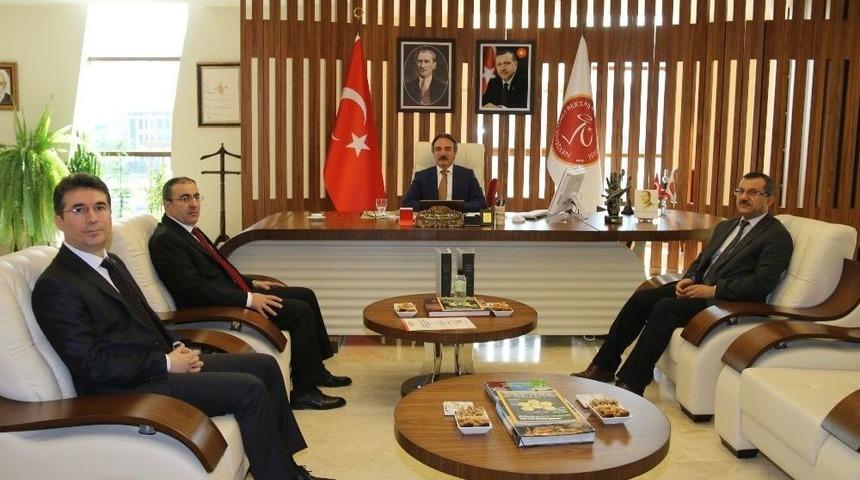 Nevşehir Gen&ccedil;lik Hizmetleri Ve Spor İl M&uuml;d&uuml;r&uuml; &Uuml;nl&uuml;er&rsquo;den Rekt&ouml;r Bağlı&rsquo;ya Ziyaret