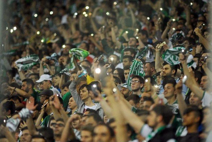 Bursaspor Taraftarı Resital Sundu G4