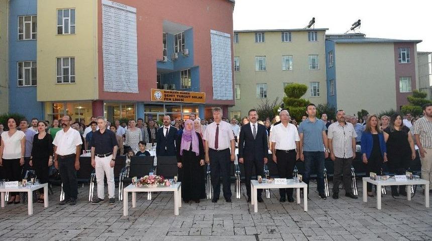 Başkan Yılmaz; "başarıda En B&uuml;y&uuml;k Pay Annelerin"