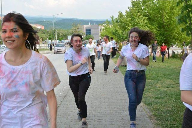 Düzce Üniversitesi Öğrencileri Otizme Dikkat Çekti