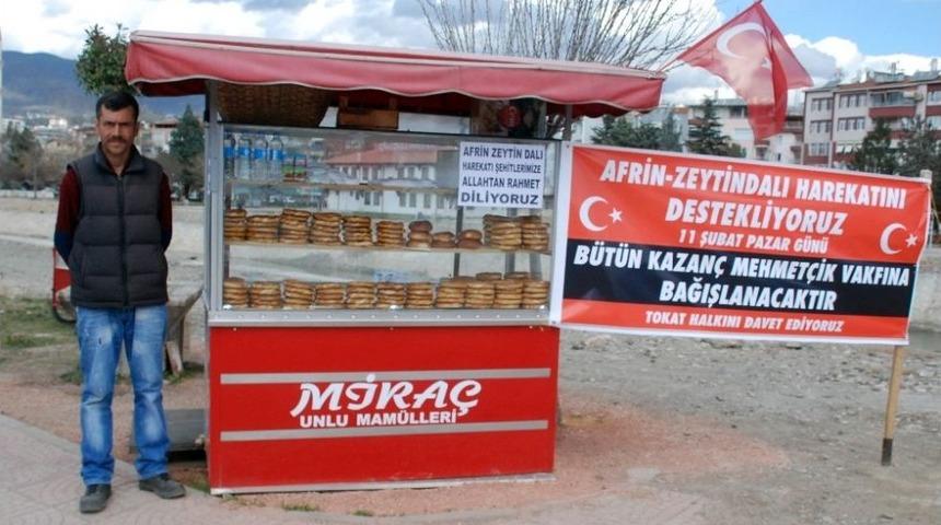 Simit&ccedil;i 2 G&uuml;nl&uuml;k Kazancını Mehmet&ccedil;ik Vakfı&rsquo;na Bağışlayacak