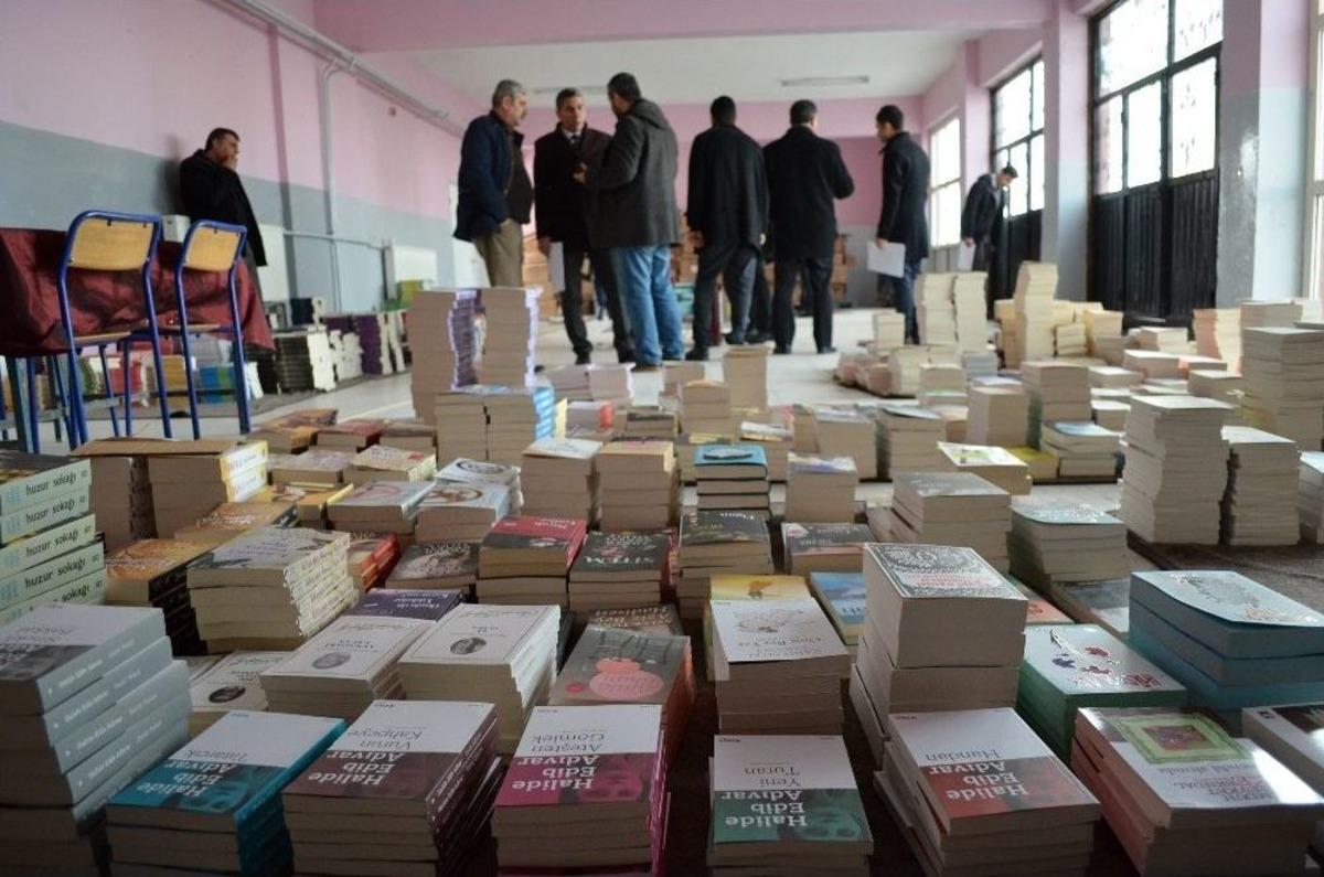 Emniyet Genel M&uuml;d&uuml;rl&uuml;ğ&uuml;nden Adilcevaz&rsquo;a 360 Bin Liralık Eğitim Desteği