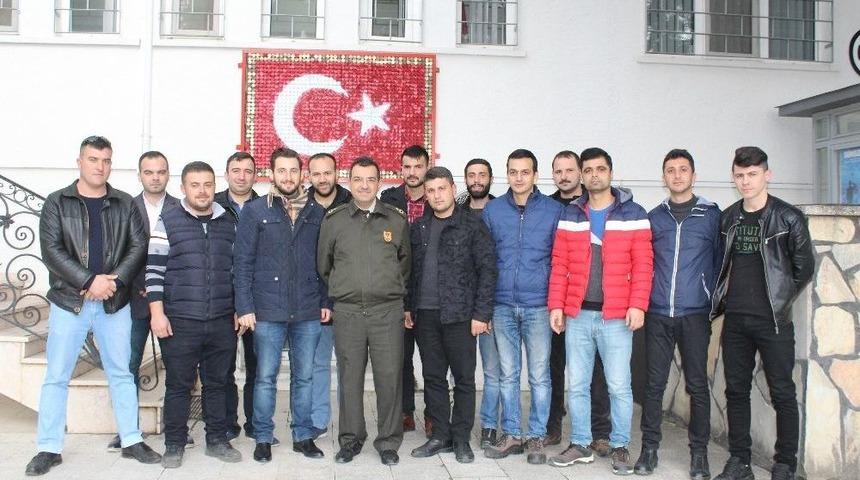 Ayvalık&rsquo;ta Ak Gen&ccedil;lik&rsquo;ten Tsk&rsquo;ya &lsquo;afrin&rsquo; Desteği