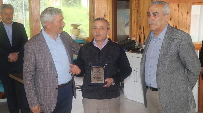 Başkan Yılmaz, Emekli Personeli İle Kahvaltıda Bir Araya Geldi